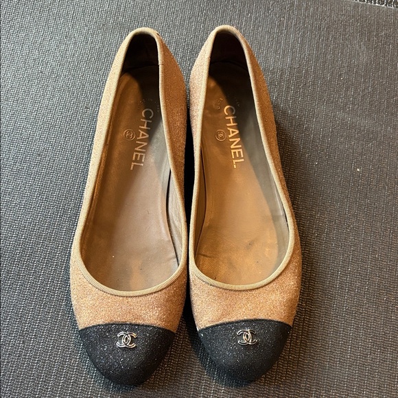 CHANEL Women's Brown and Black Loafers - Picture 1 of 6